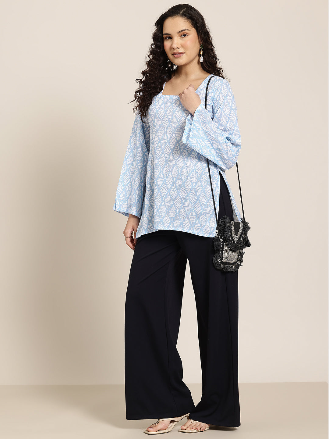 Tara – Blue Trellis Sleeved Kurti