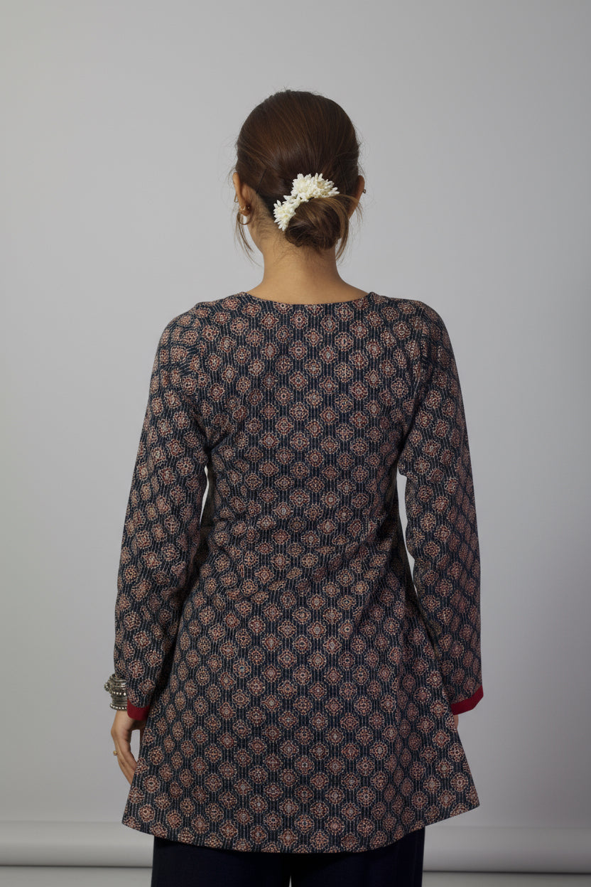 Kajal - Black Motif Sleeved Kurti