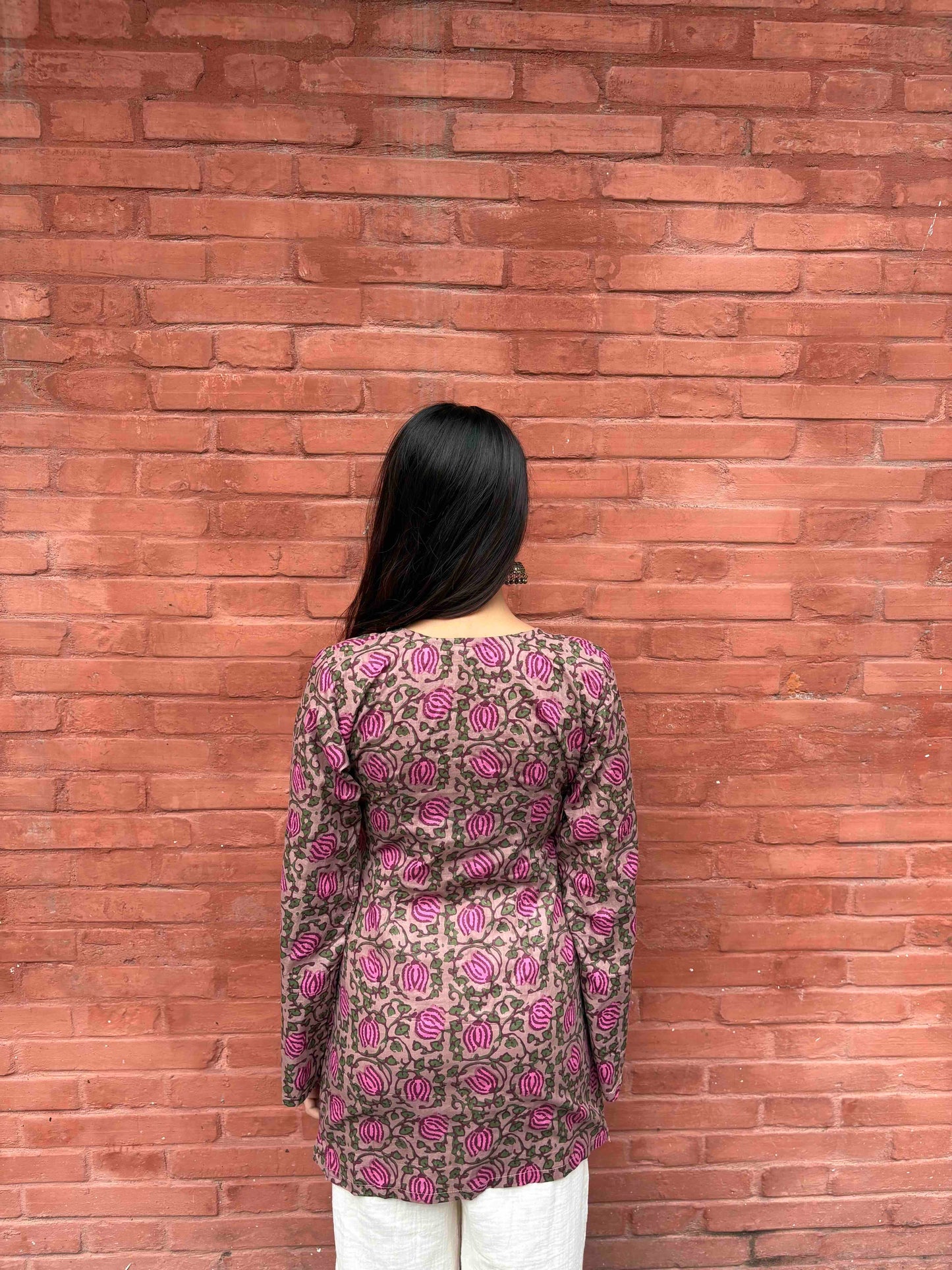 Vaani – Taupe Floral Sleeved Kurti