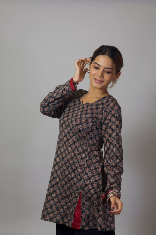 Kajal - Black Motif Sleeved Kurti