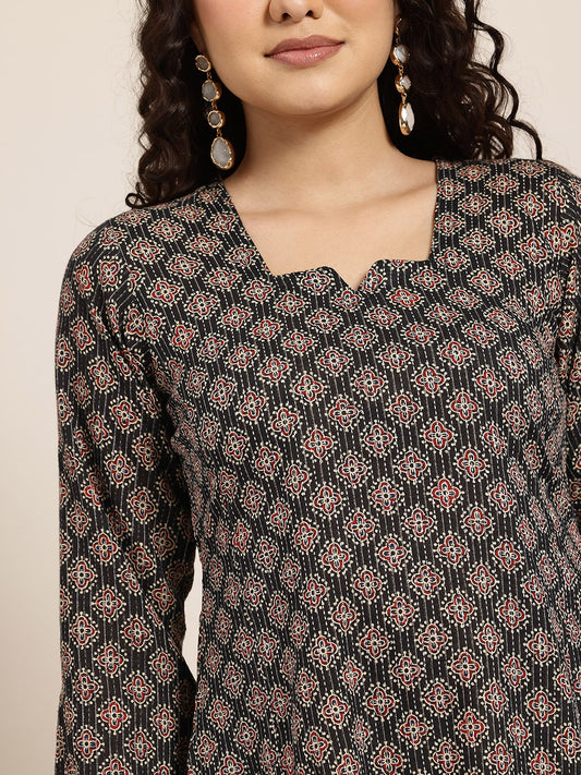 Kajal - Black Motif Sleeved Kurti