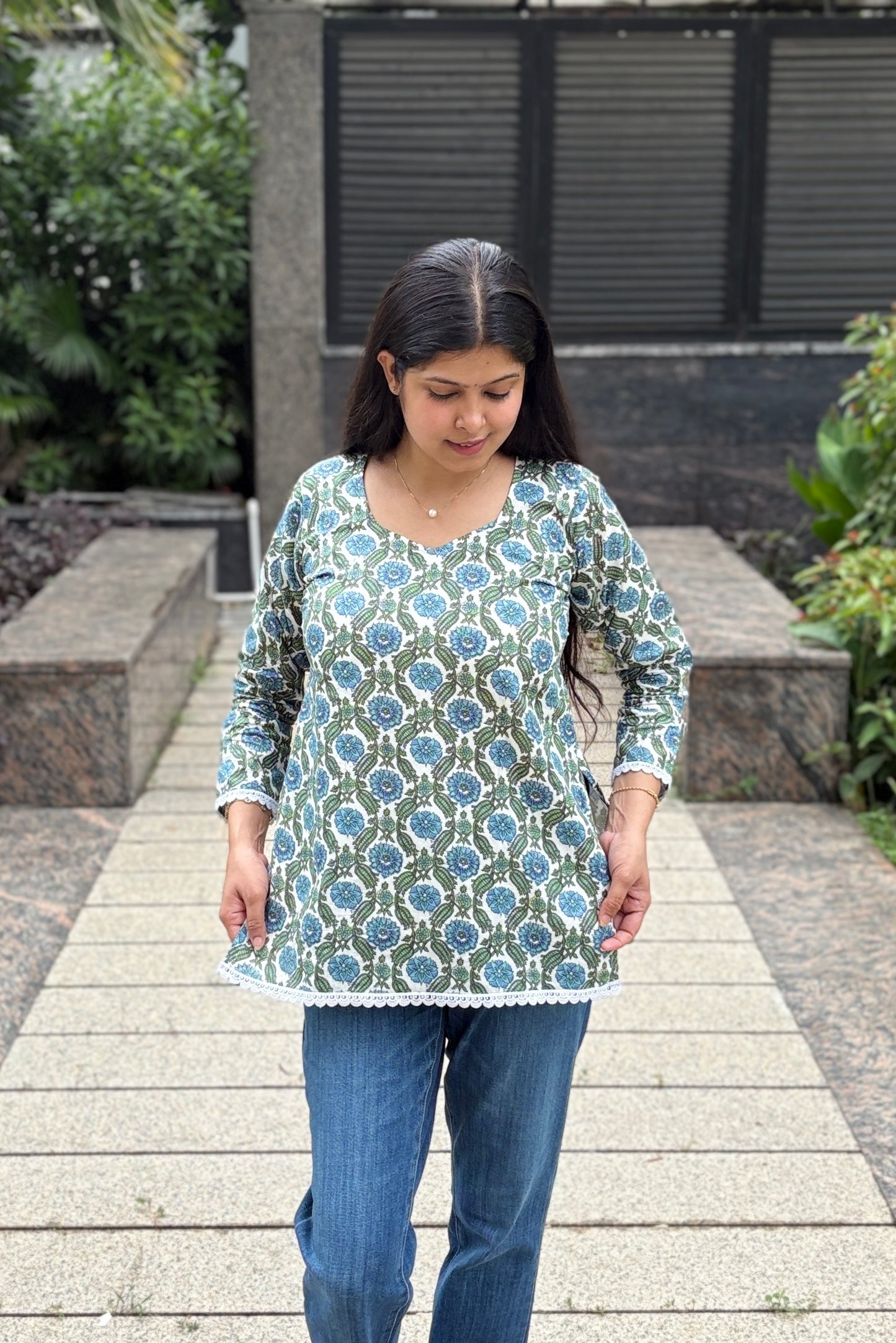 Morni - Sleeved kurti with lace