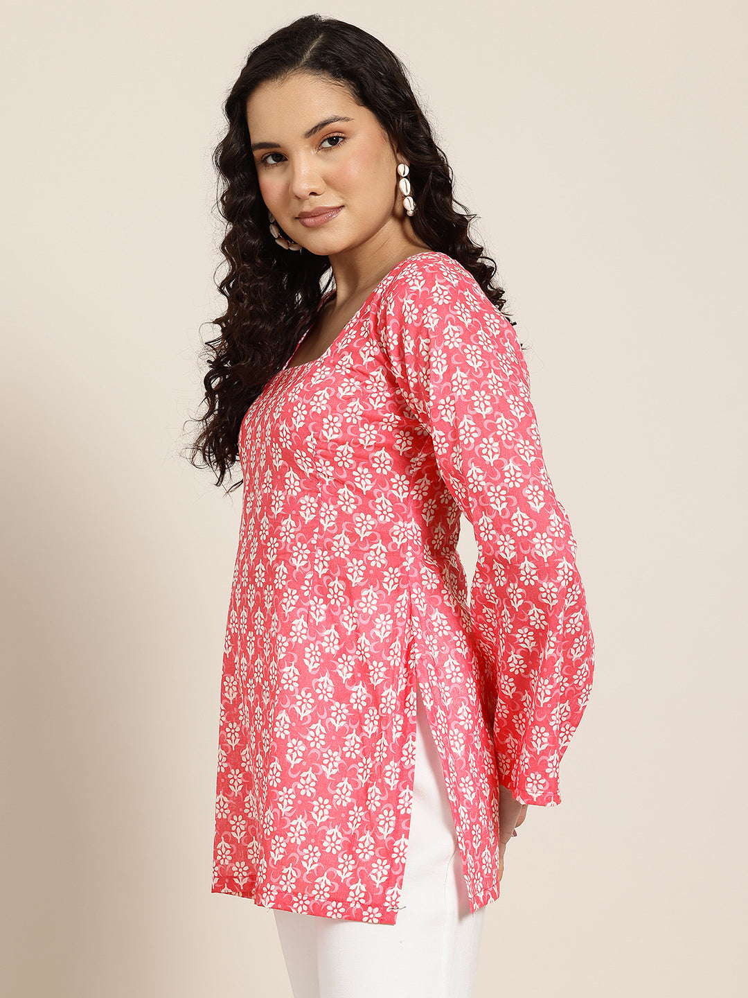Siya – Pink Buti Sleeved Kurti