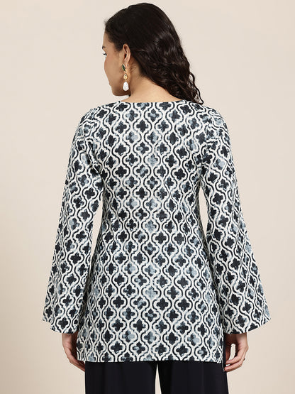 Zoya – Ink Quatrefoil Sleeved Kurti