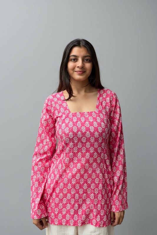 Siya – Pink Buti Sleeved Kurti